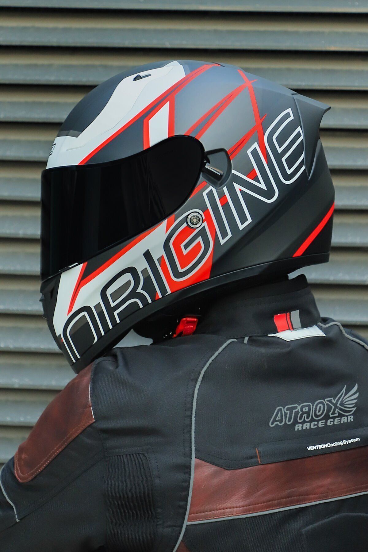 Origine Strada Competition Beyaz-Kırmızı-Siyah Güneş Vizörlü Kask Siyah Camlı 2XL